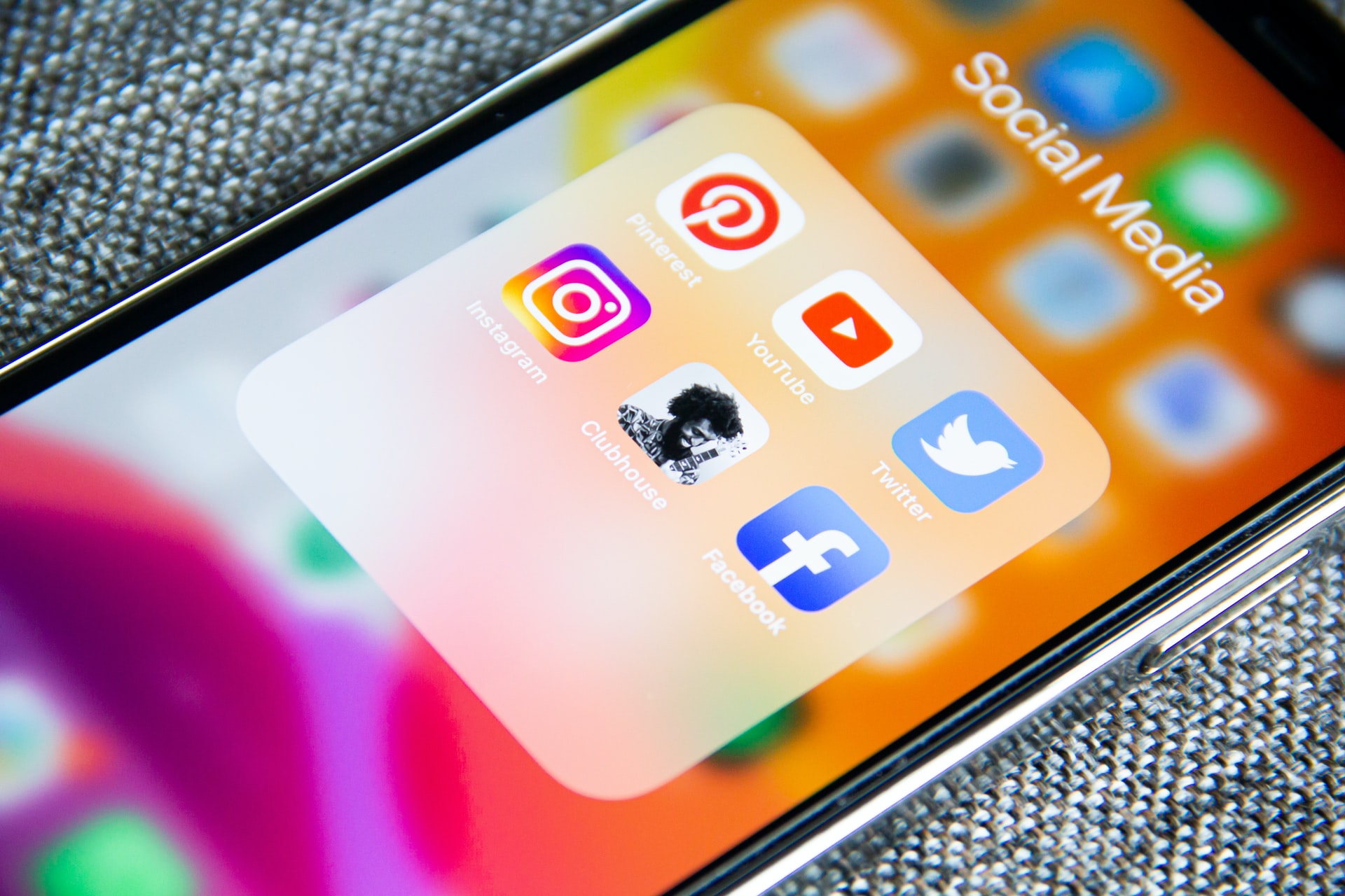 Spocial media apps on a smartphone
